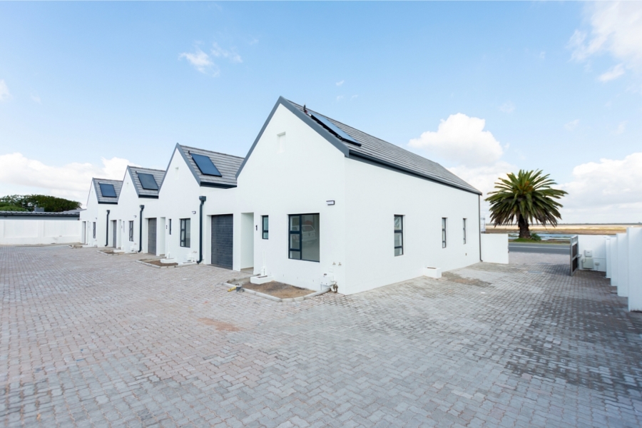 2 Bedroom Property for Sale in Velddrif Western Cape